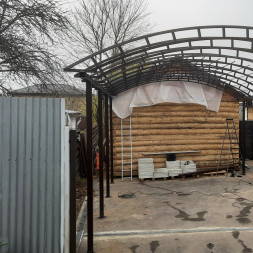 Навес для машины из поликарбоната