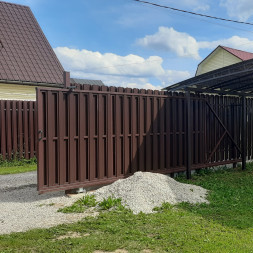 Навес для машины из поликарбоната